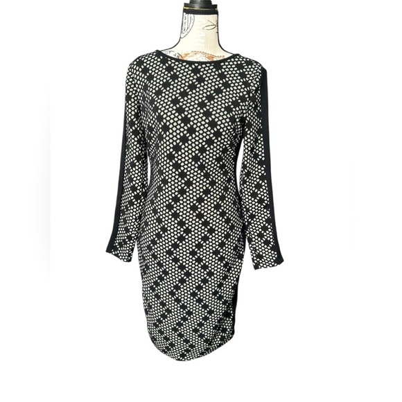 Vince Camuto Elegant black midi dress  with square mesh cutout design size 6 - Picture 1 of 9